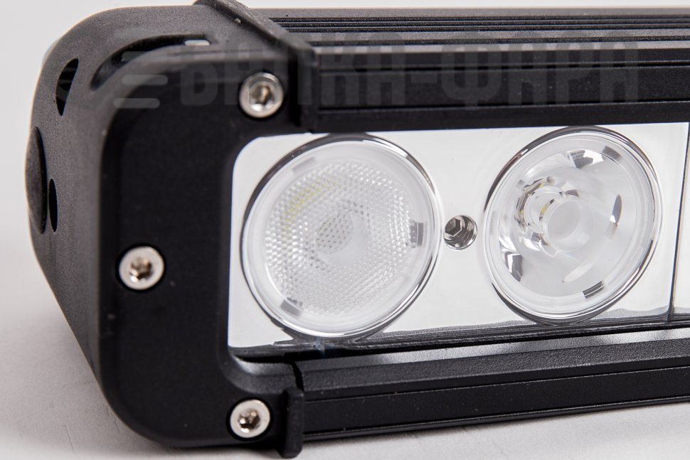 Светодиодная балка комбинированного света, 60 Ватт, серия D4